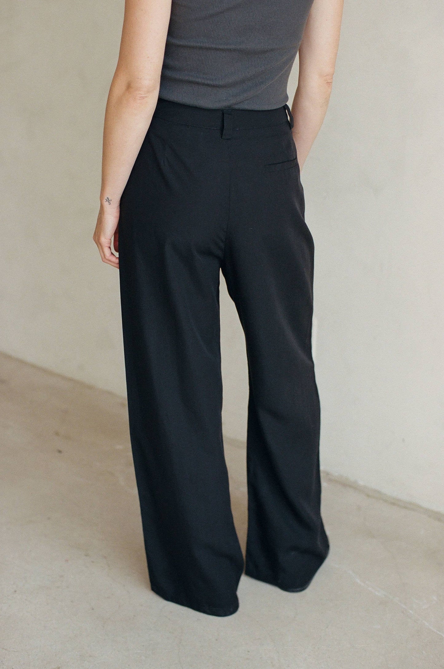 AR1103 | Woven Tencel Linen High Rise Wide Leg Trousers