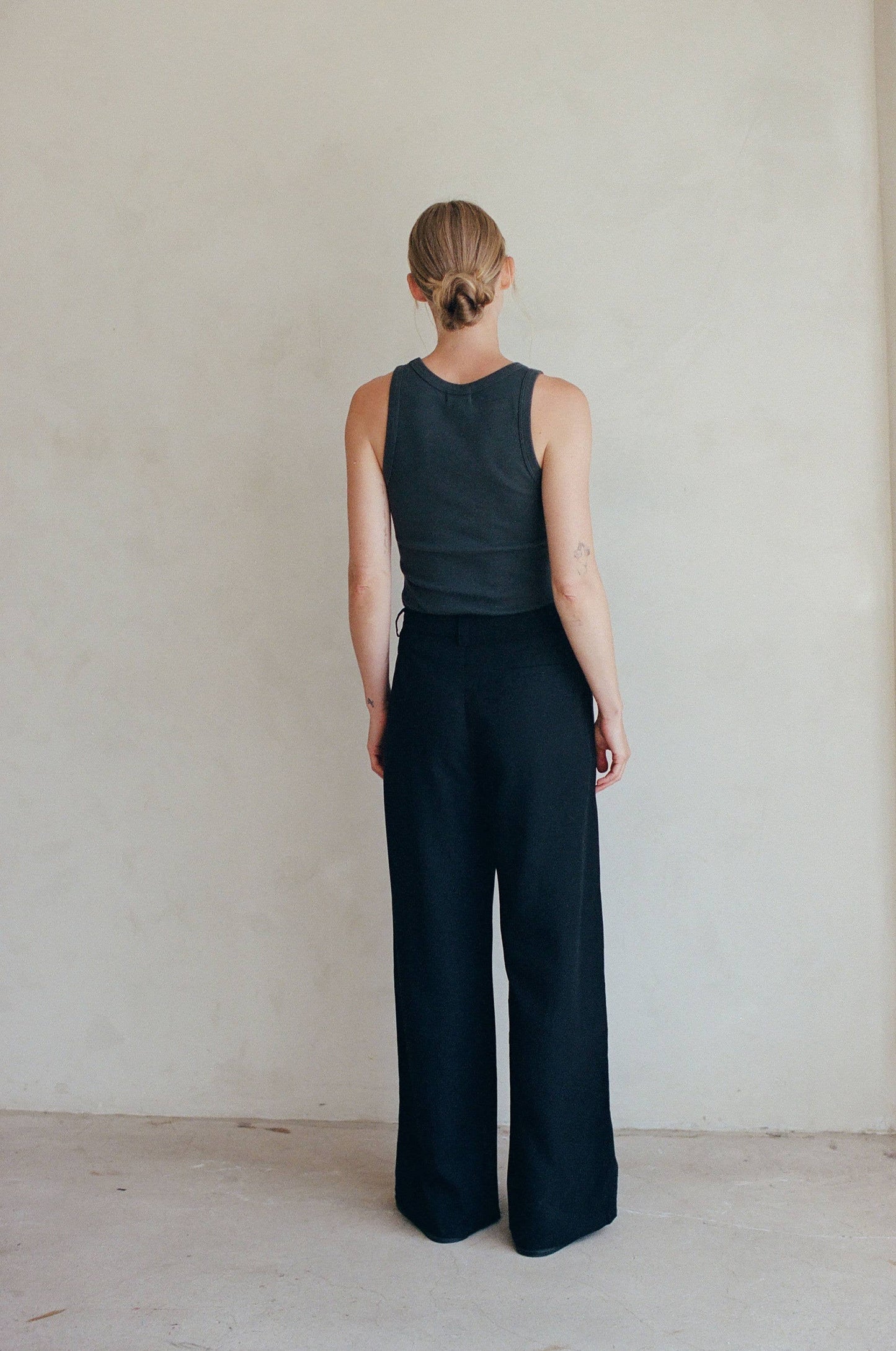 AR1103 | Woven Tencel Linen High Rise Wide Leg Trousers
