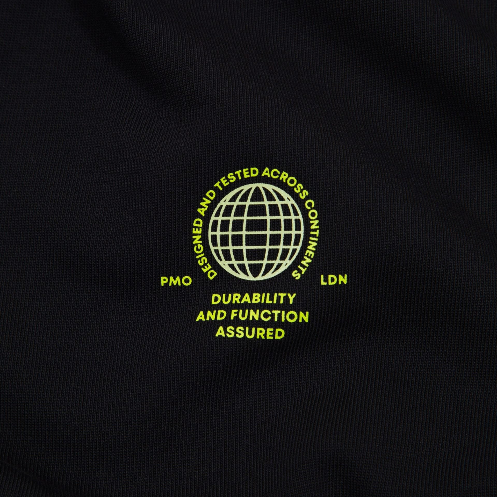 GLOBE SHORT SLEEVE TEE - BLACK