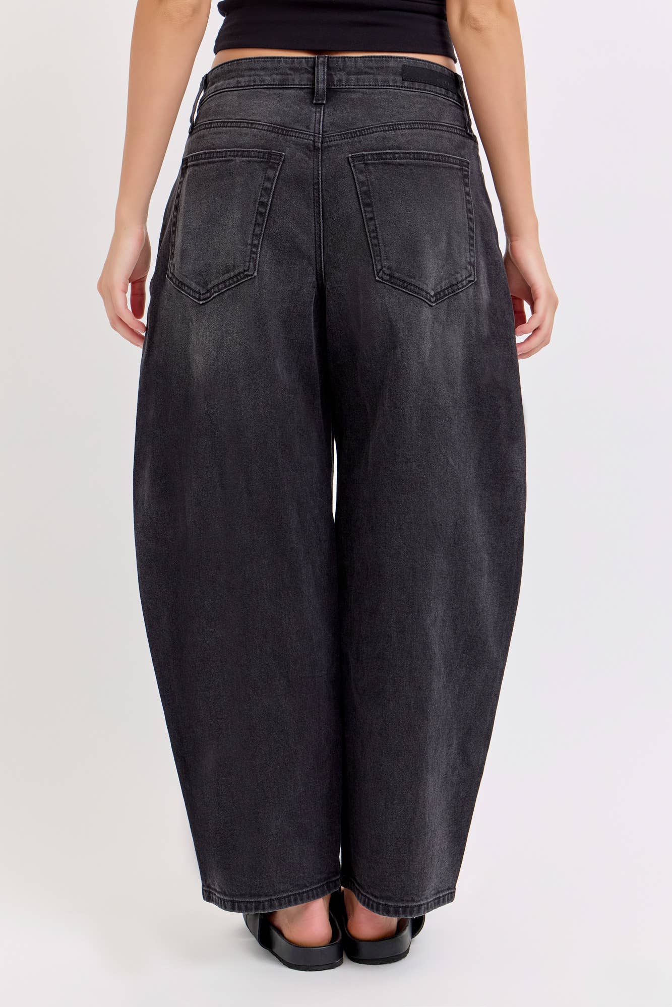 Black Barrel Leg Jean [WV79529BR-BLK ]