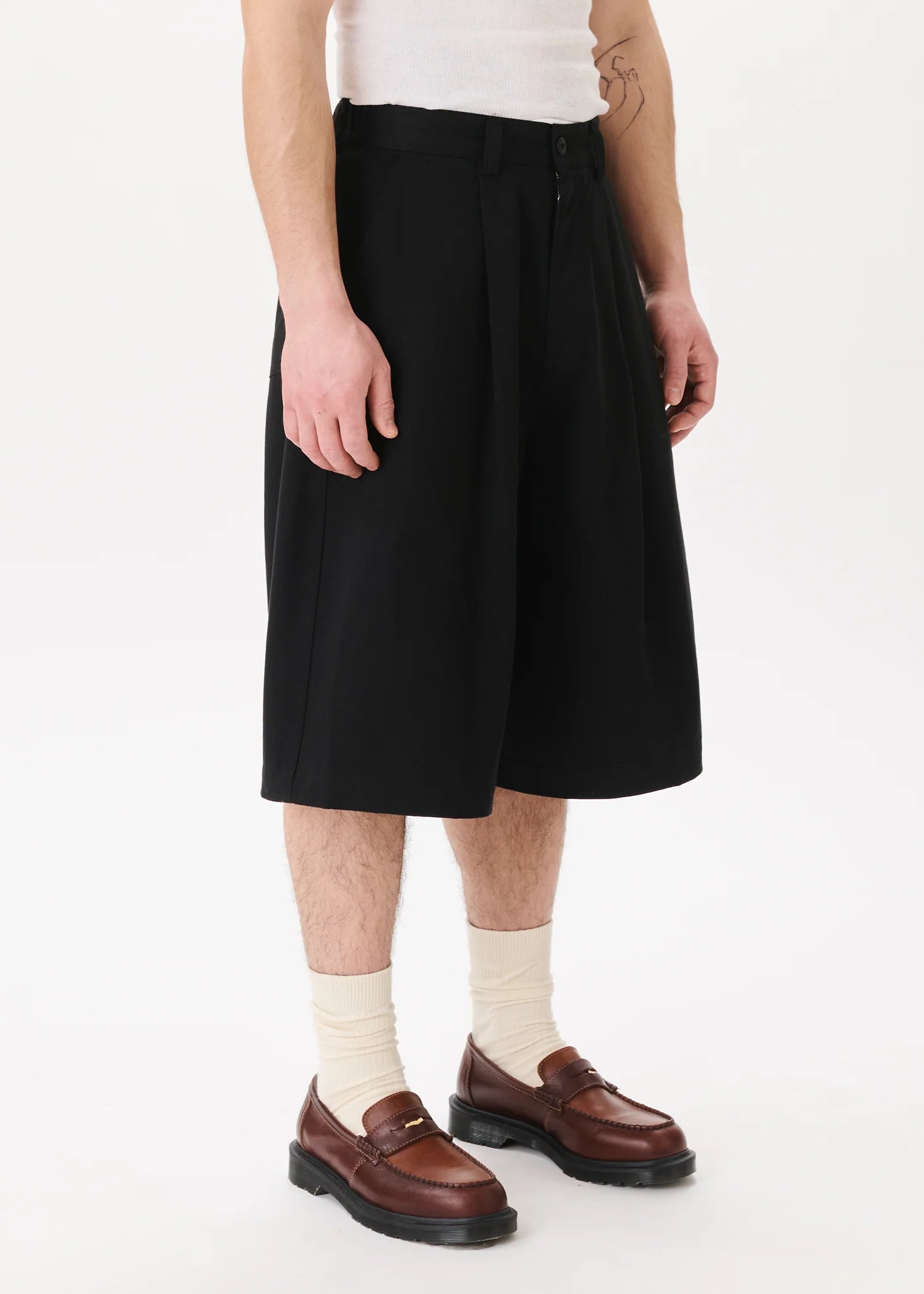 Pintuck Wide Shorts - Black