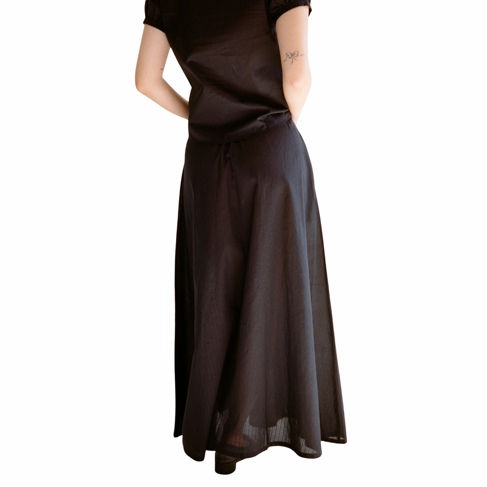 DREAM SKIRT IN ONYX DOBBY